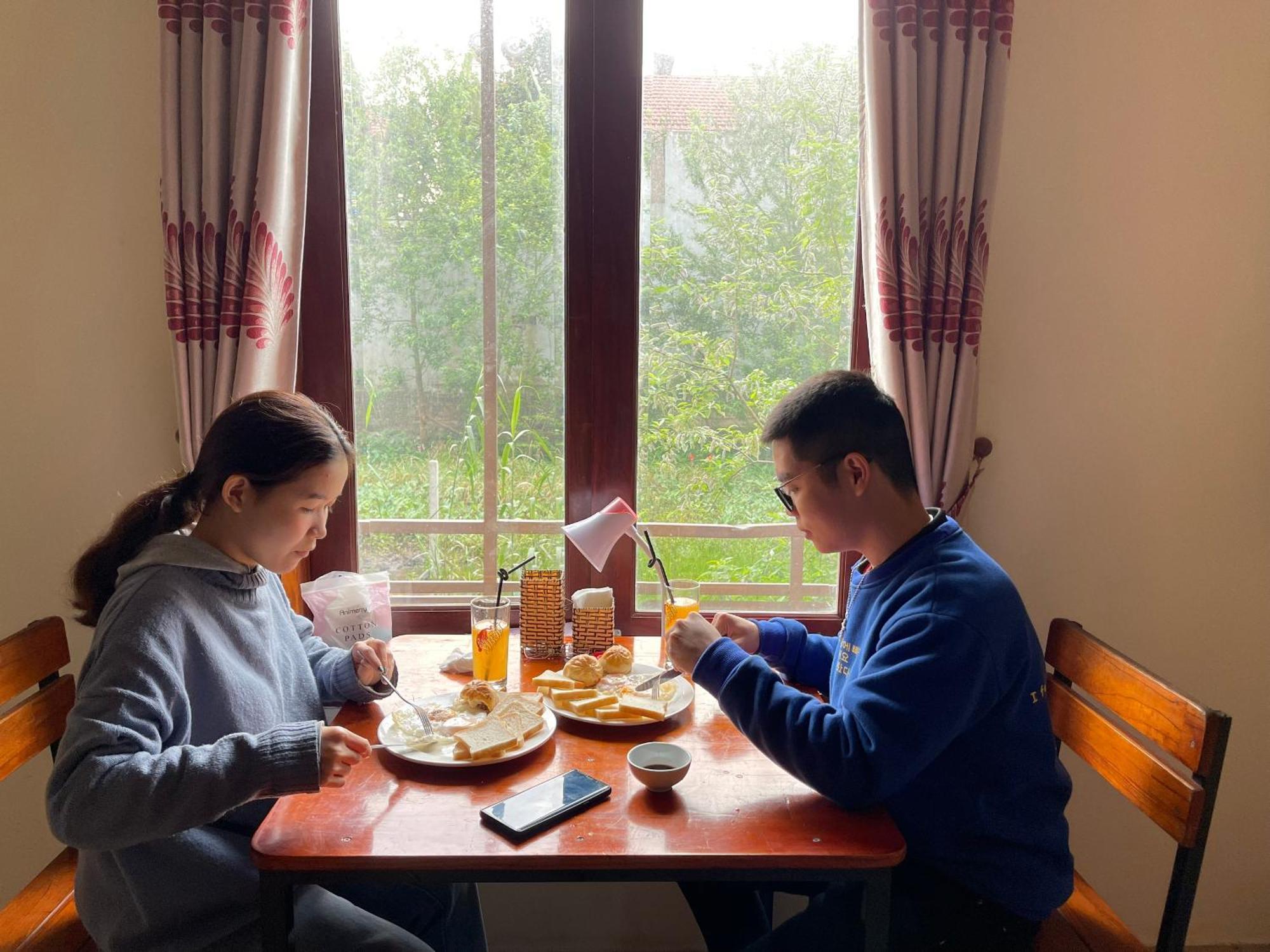 Cozy Son Hotel Ninh Binh Room photo